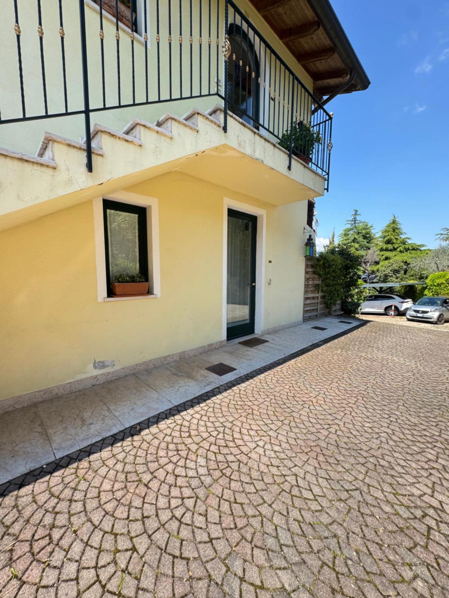 Appartamento La Perla Torri del Benaco Kültér fotó